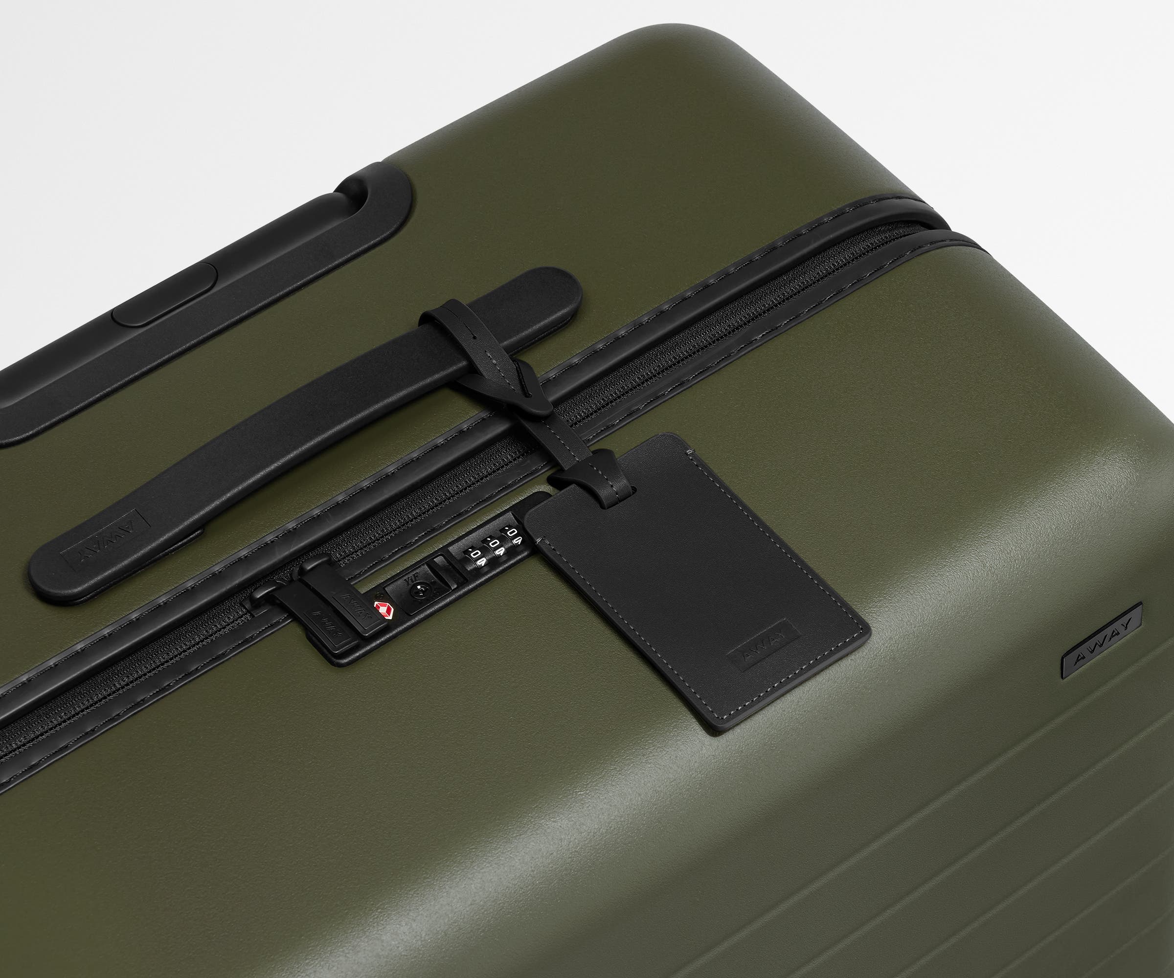 Away Explorer Essentials Bundle Suitcase
