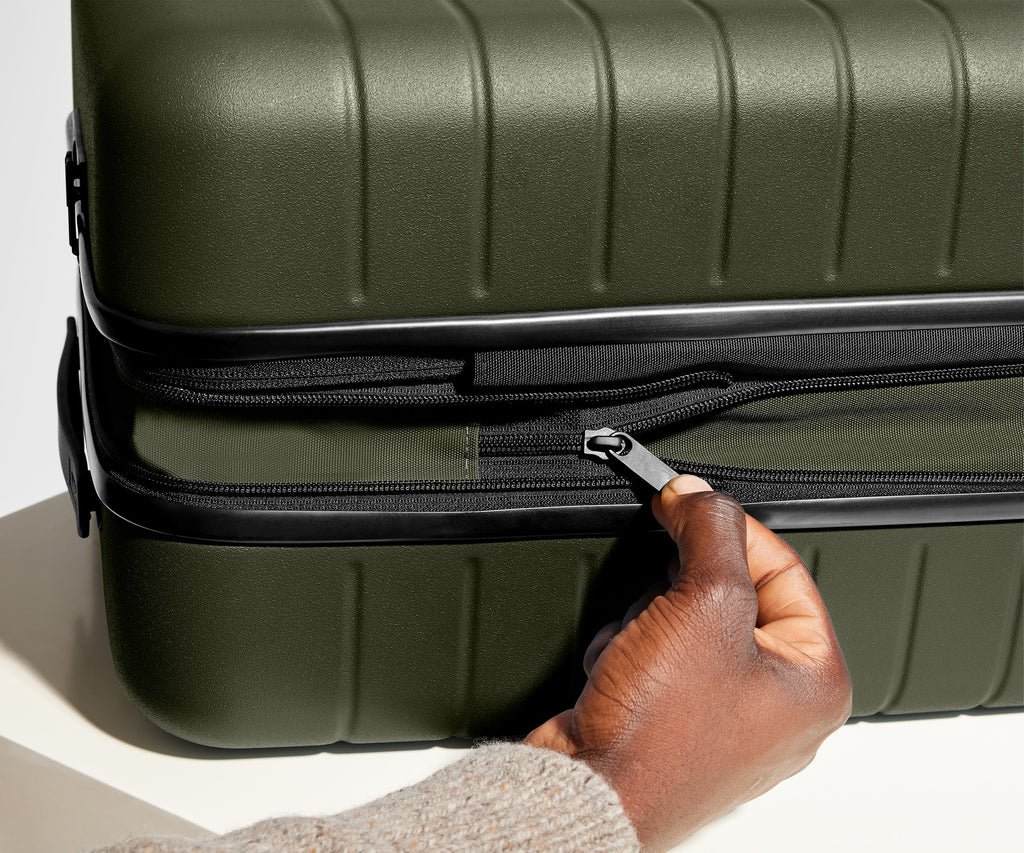 Away The Carry-On Flex Suitcase - Olive Green