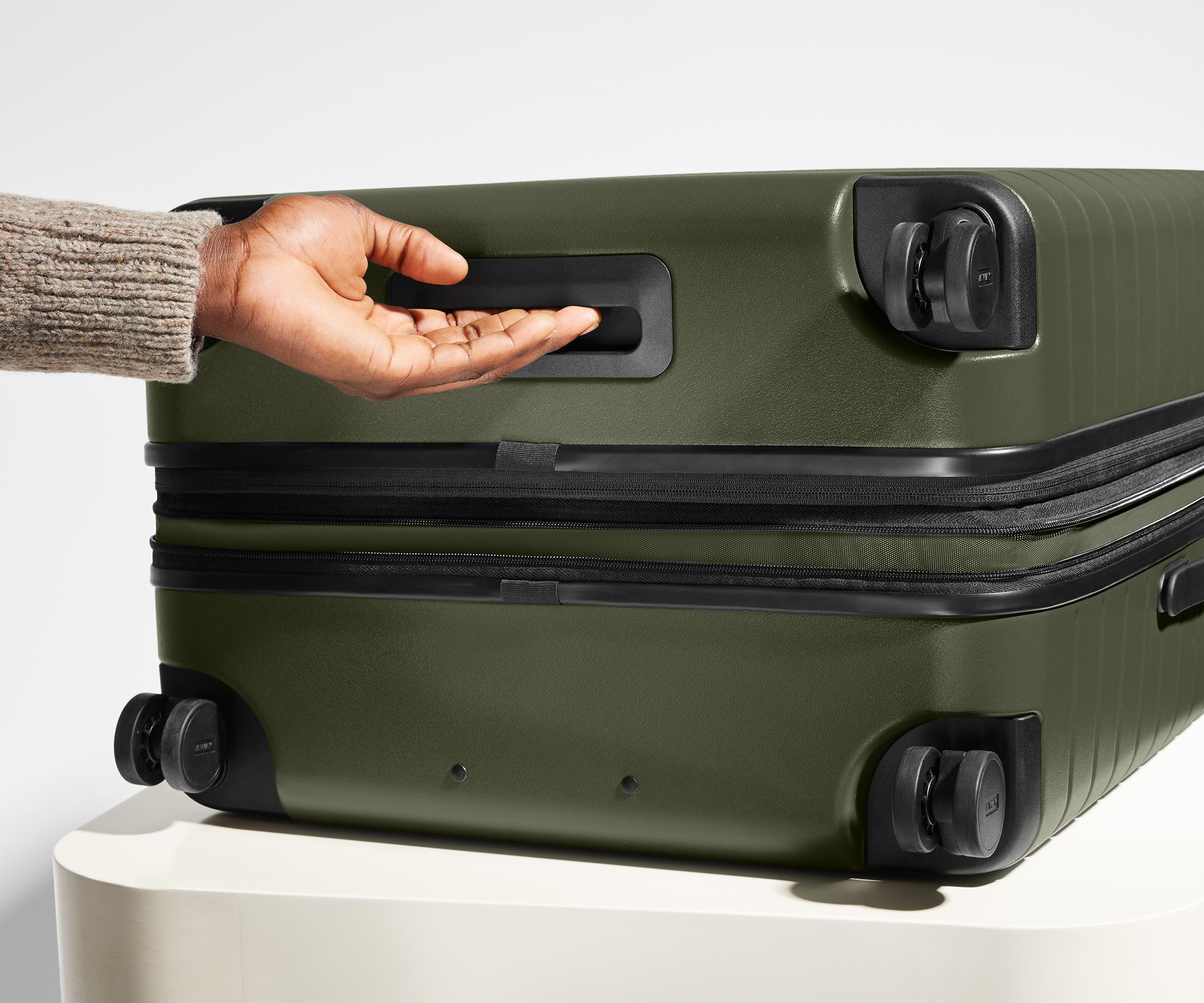 Away The Large Flex Suitcase - Olive Green