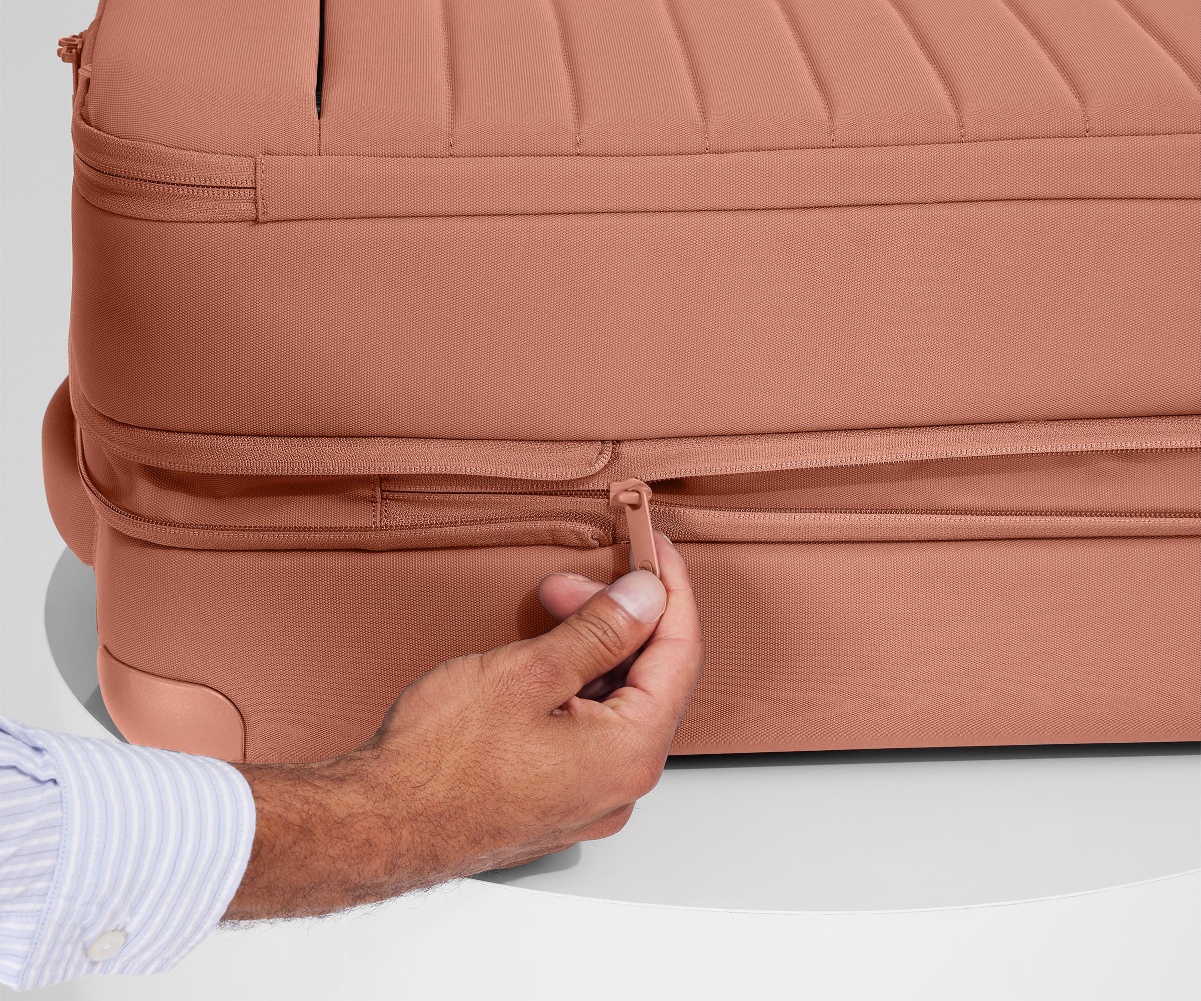 Away Softside Medium Suitcase - Clay Pink