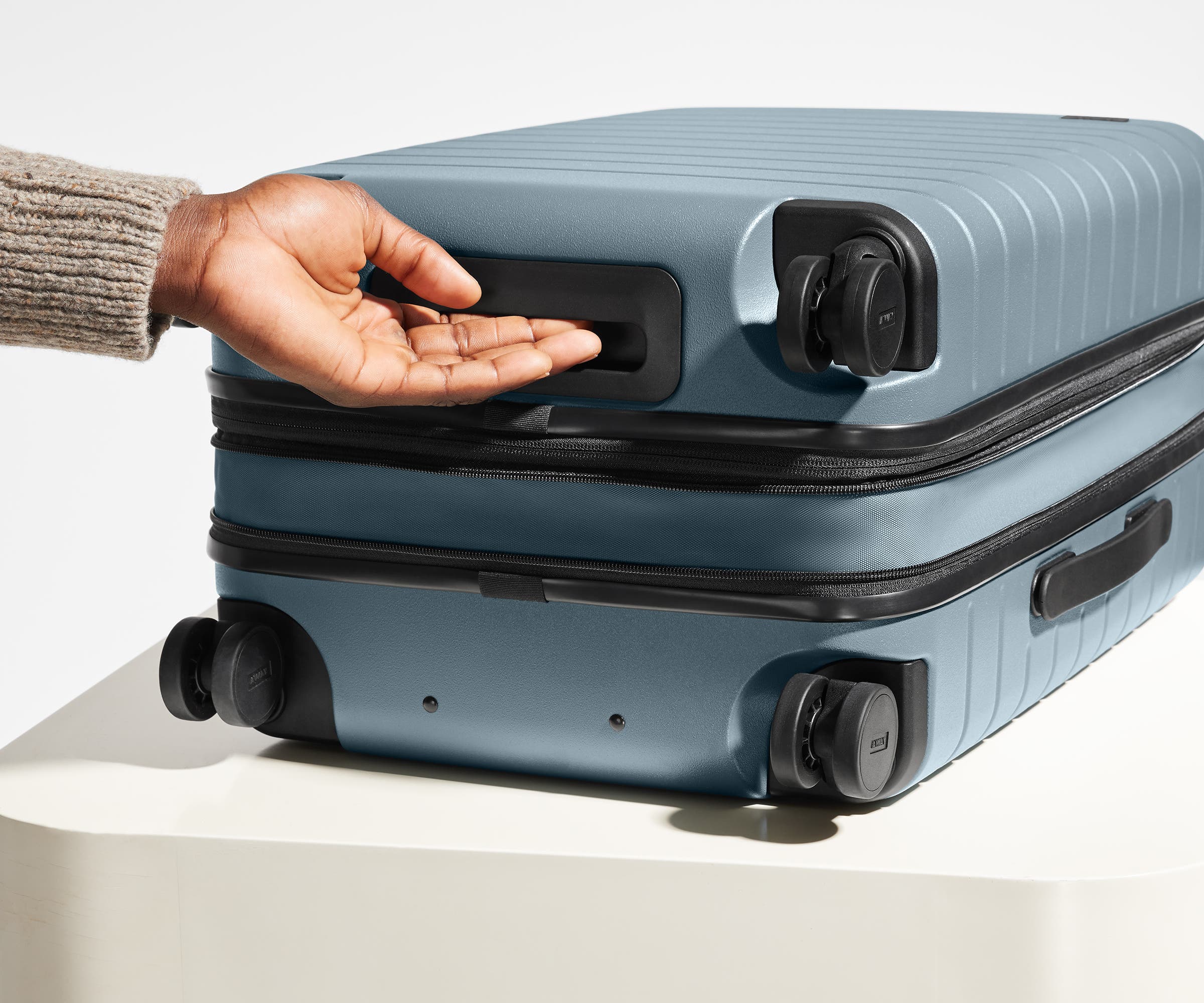Away The Bigger Carry-On Flex Suitcase - Coast Blue