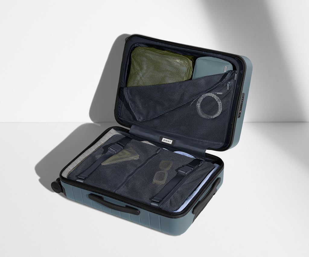 Away Jetsetter Bundle Suitcase