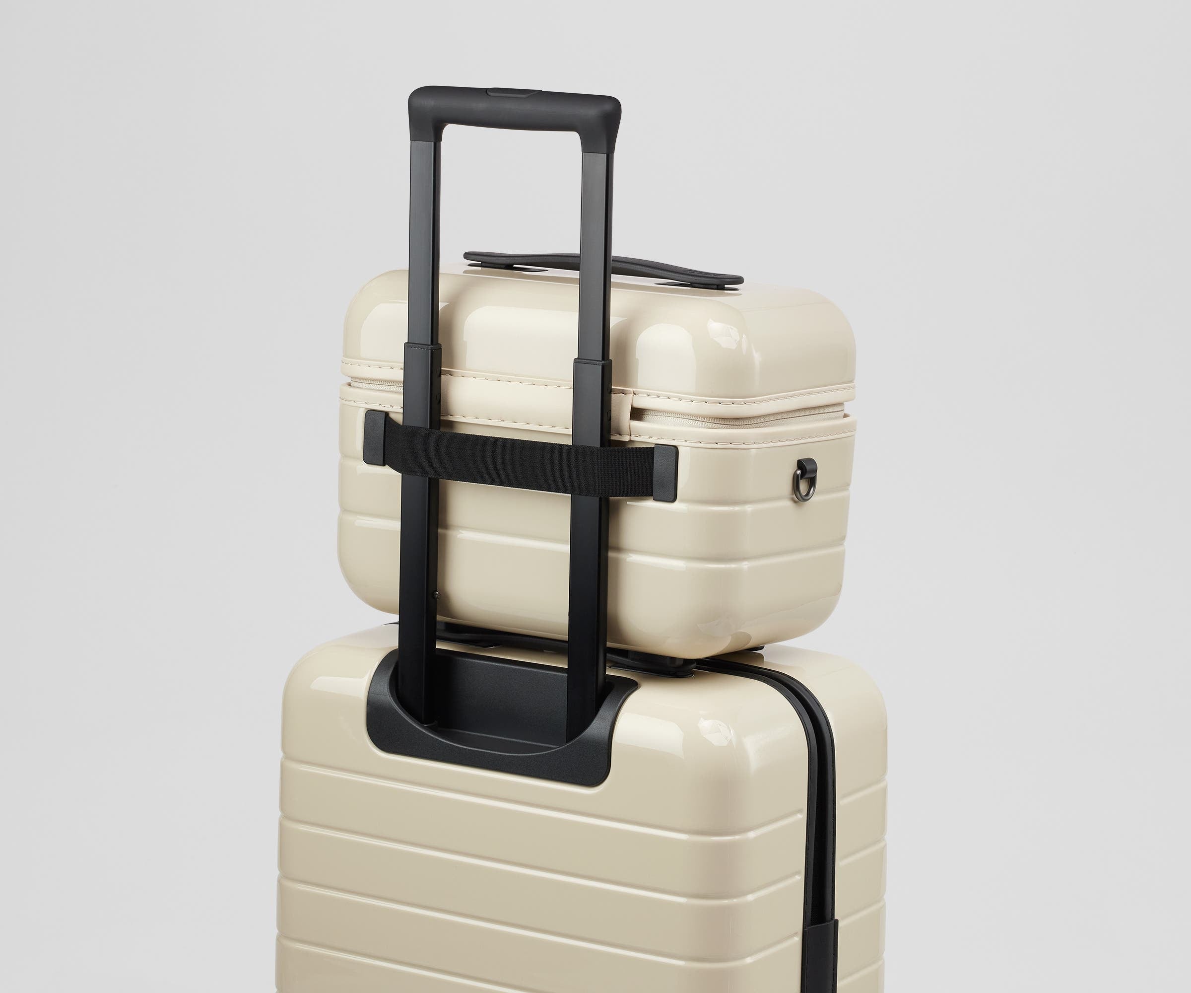 Away The Train Case Toiletry Bag - Salt White (Gloss)