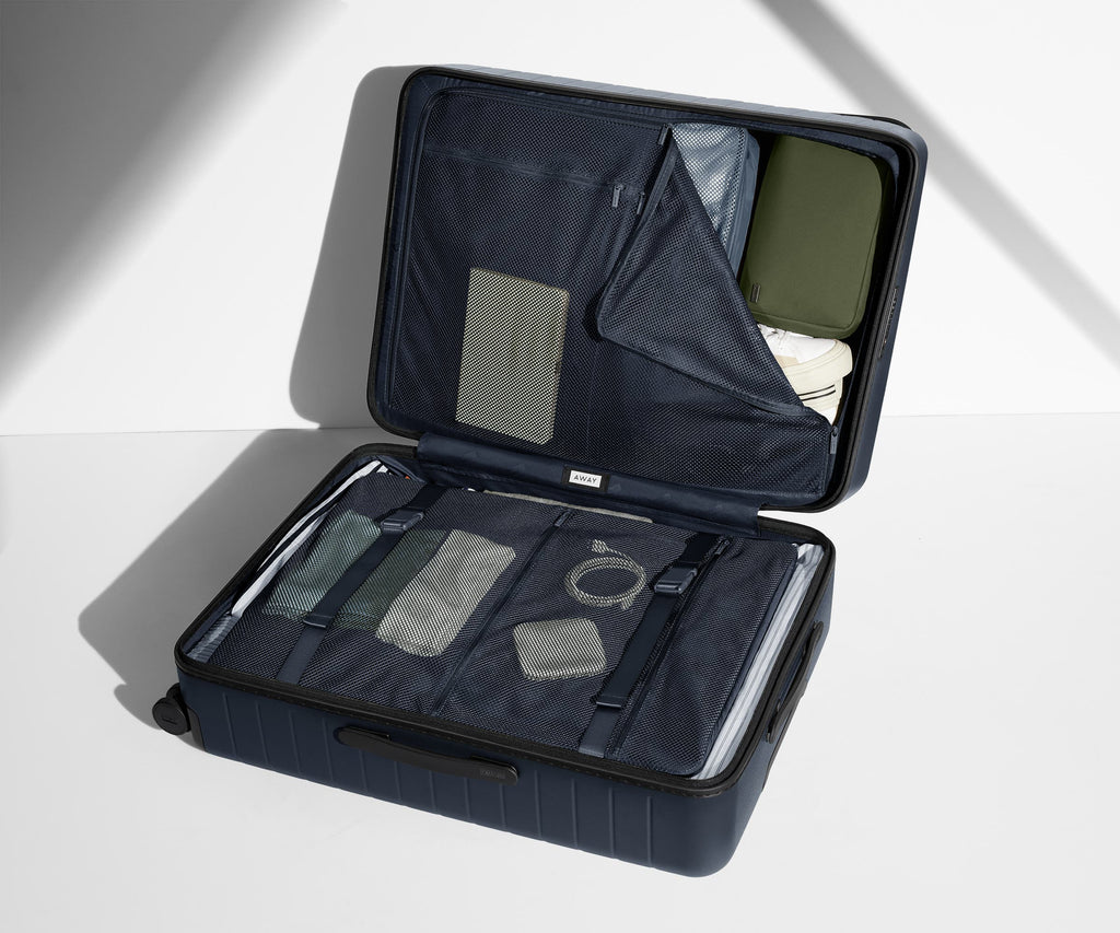 Away The Medium Suitcase - Navy Blue