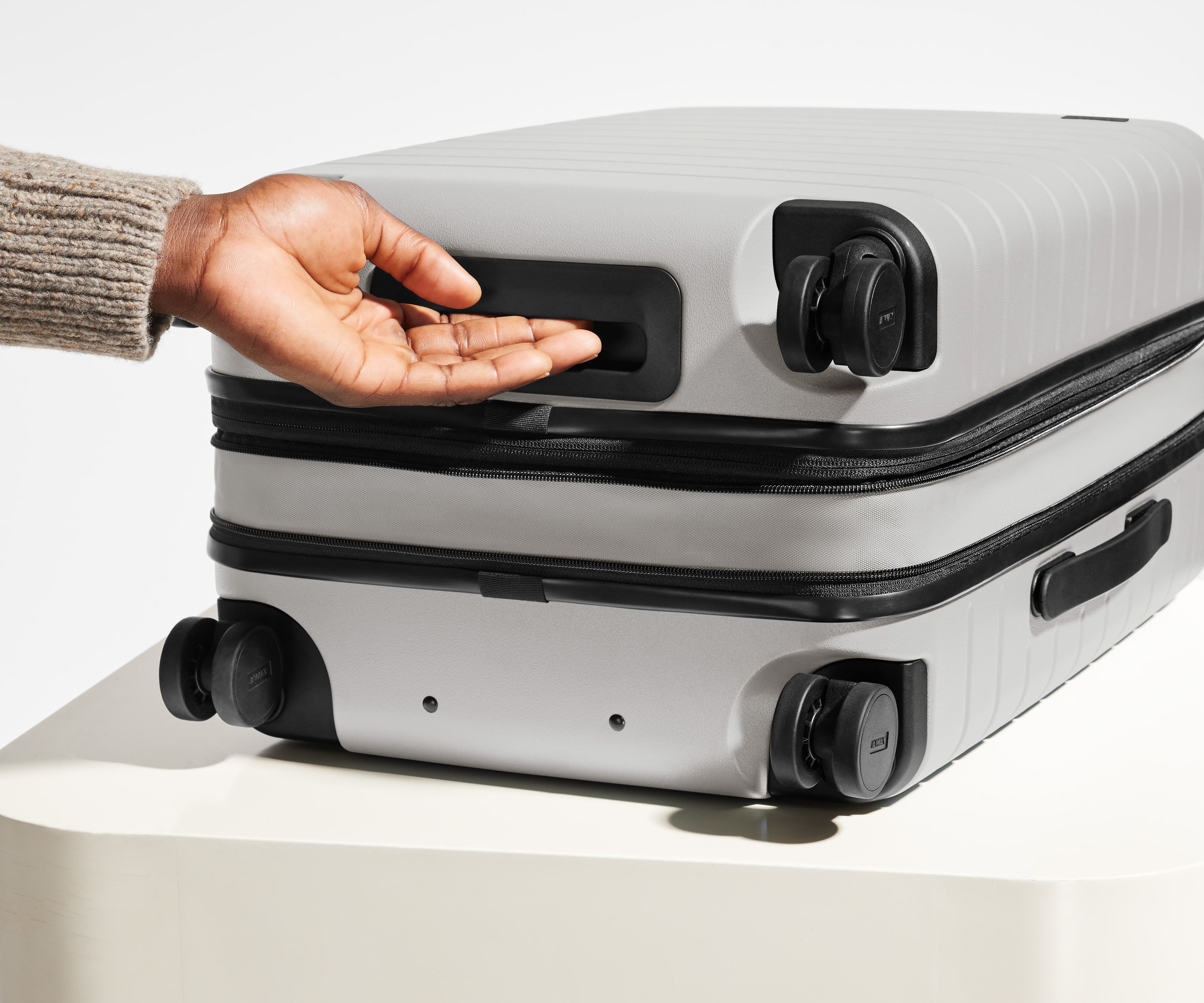 Away The Bigger Carry-On Flex Suitcase - Cloud Gray