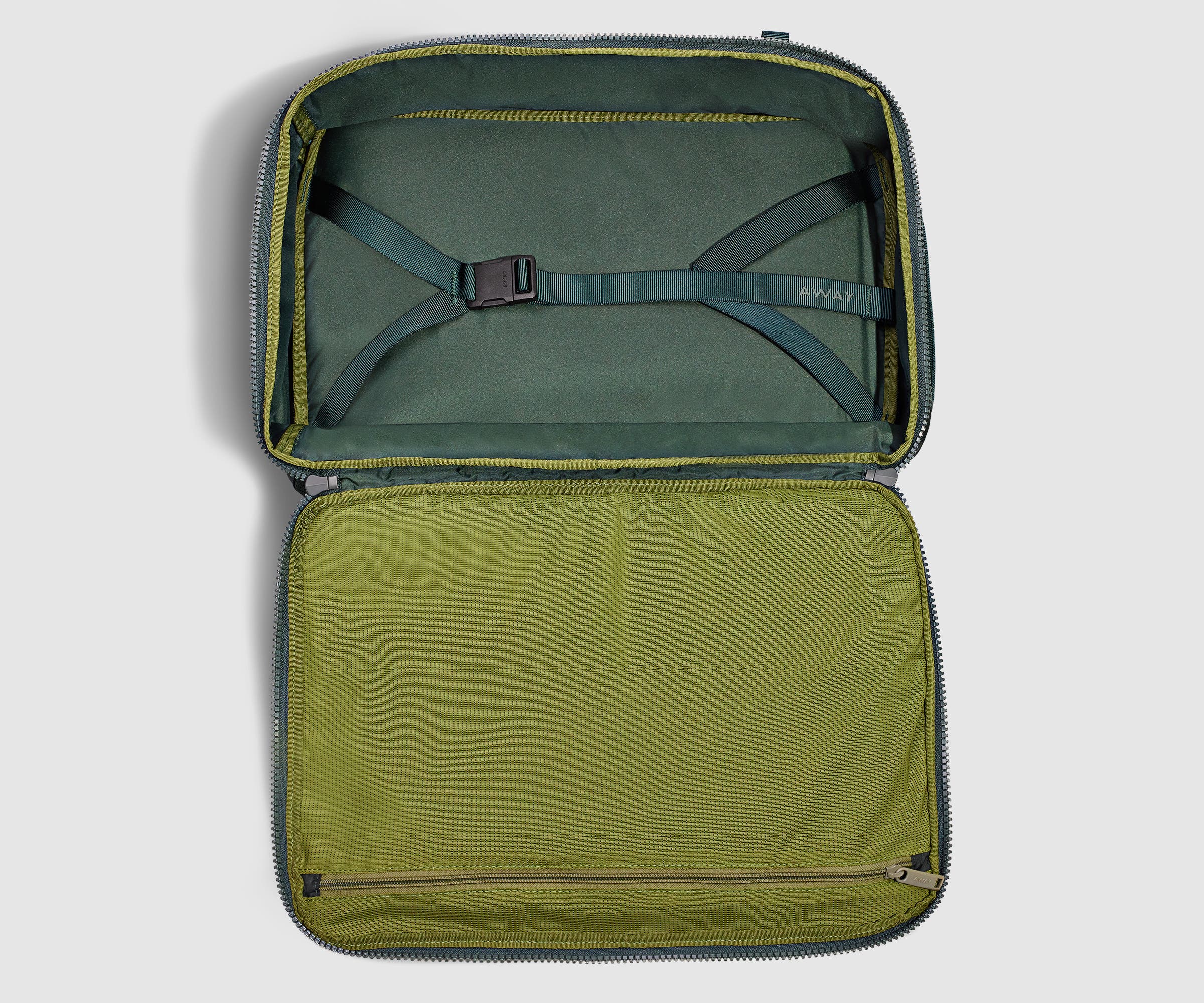 Away Active Convertible Backpack 25L in Forest Green