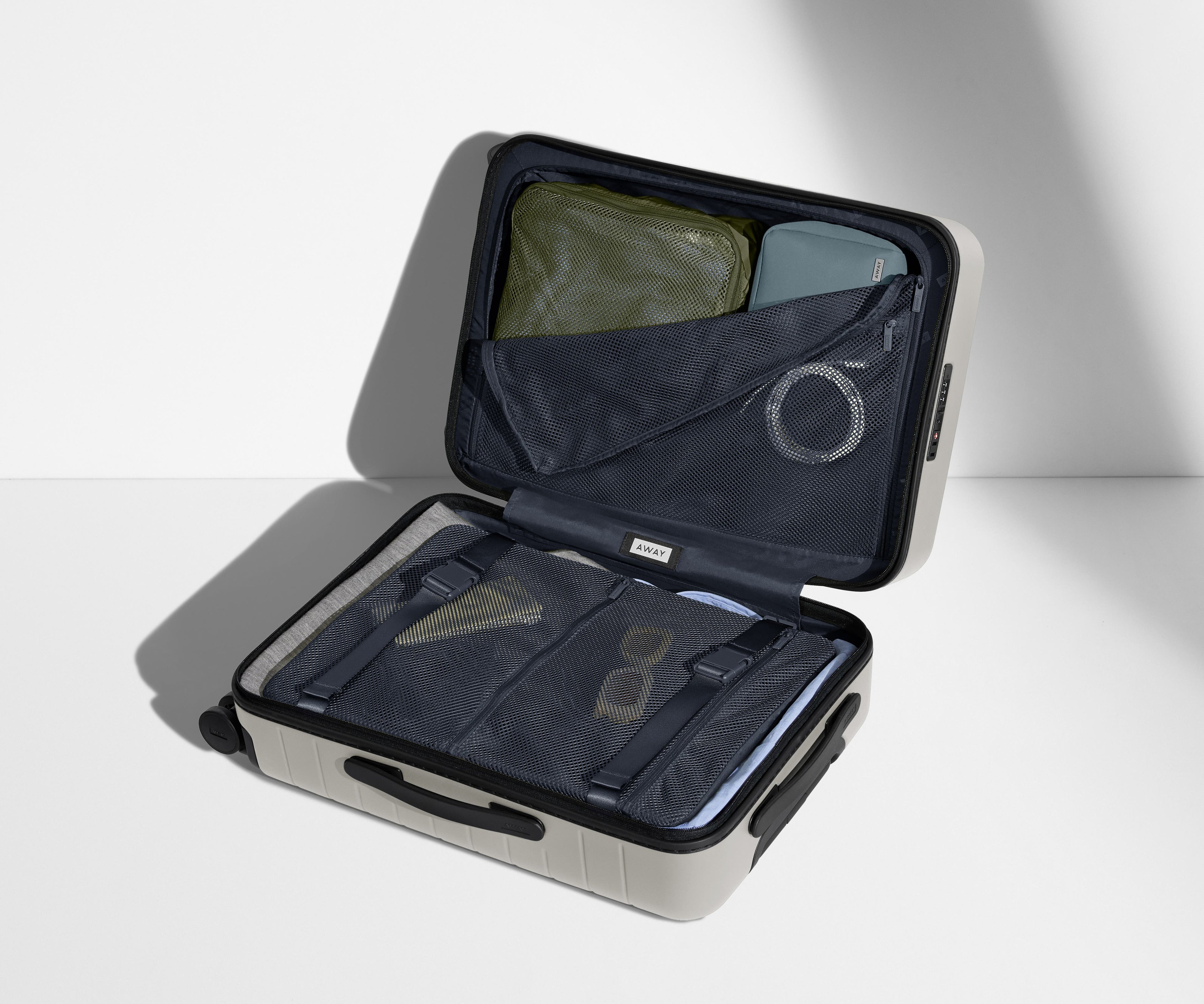 Away The Collegiate Bigger Carry-On Suitcase - Howard University ®
