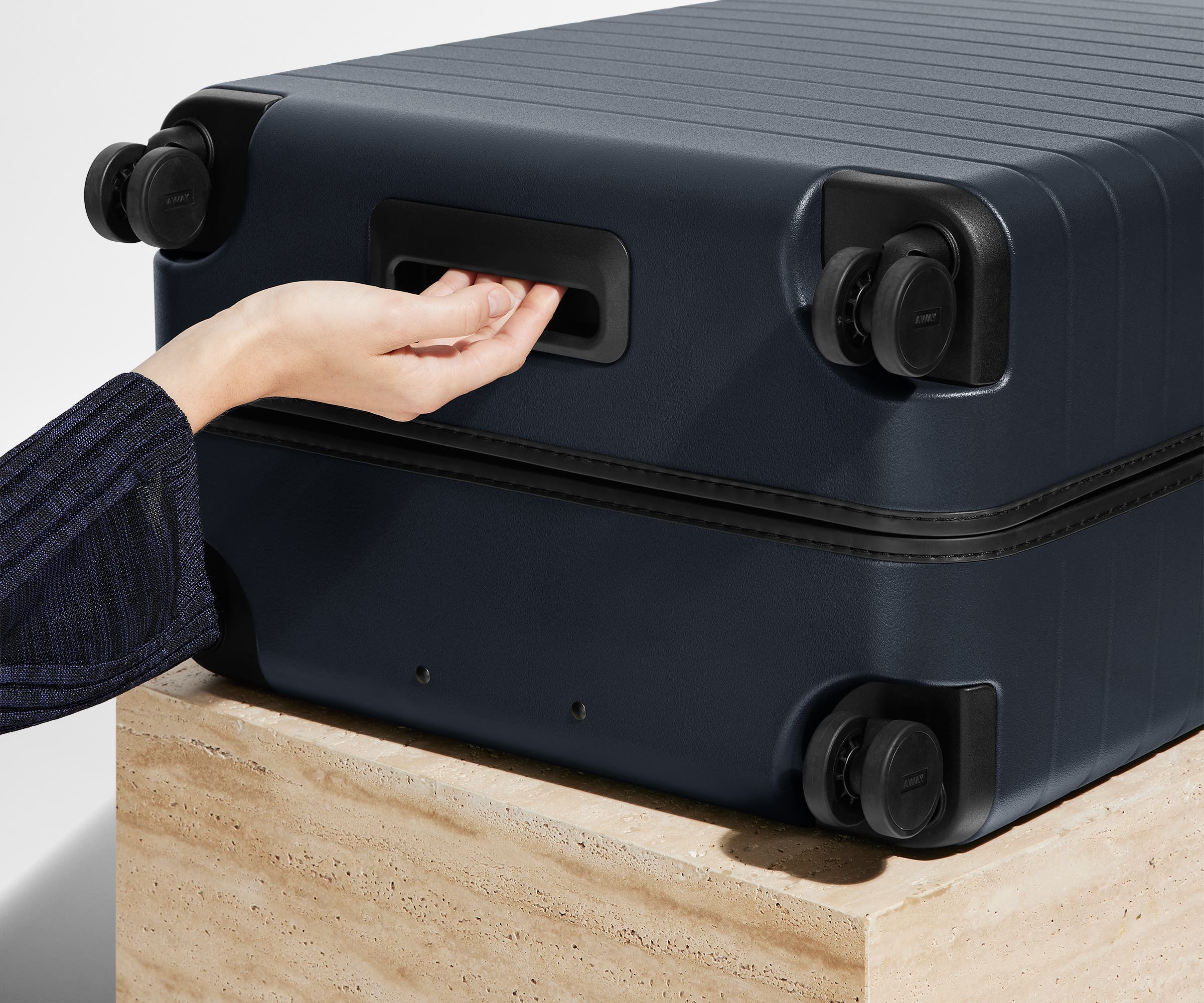 Away The Medium Suitcase - Navy Blue