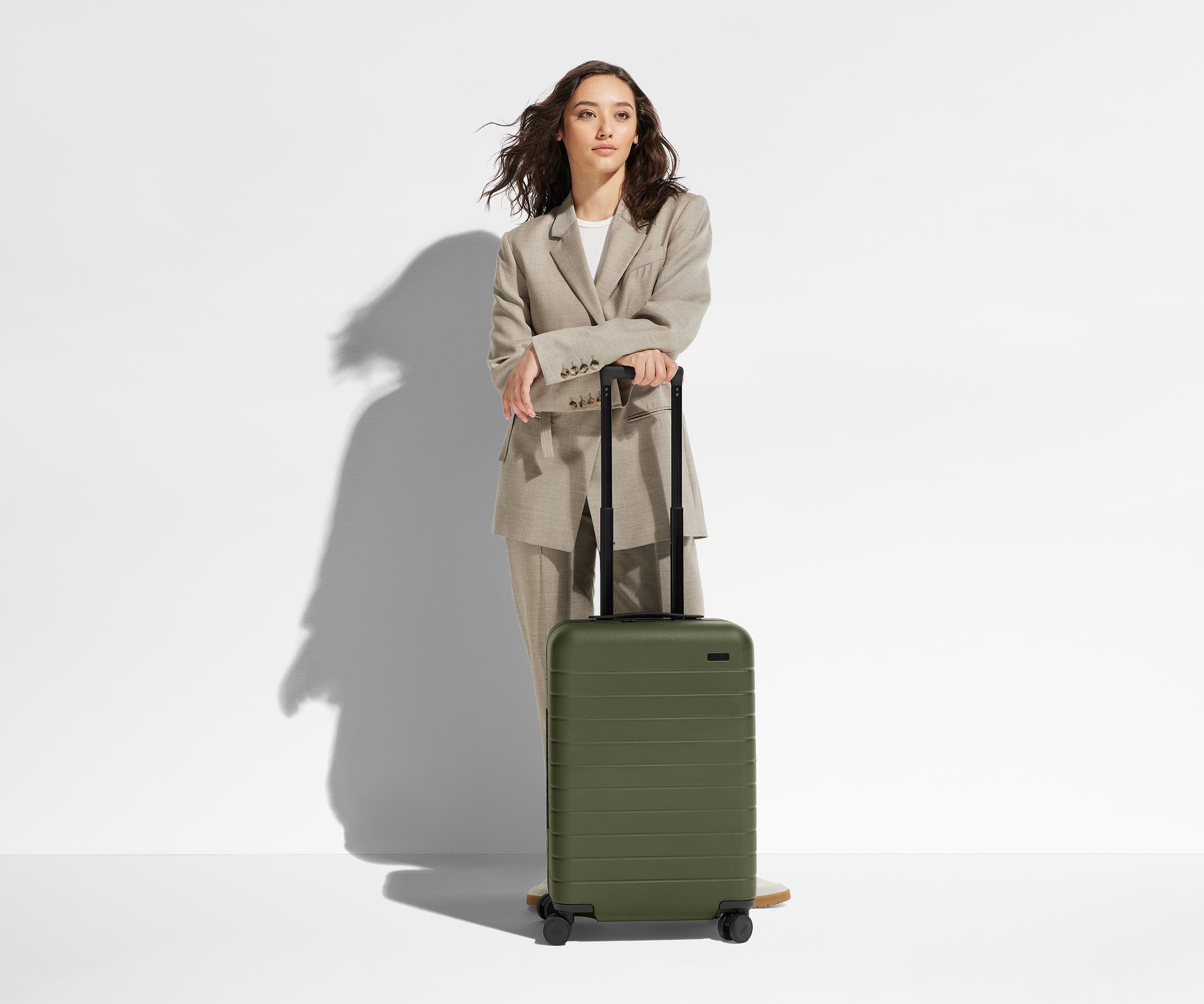 Away The Bigger Carry-On Suitcase - Cherry Red