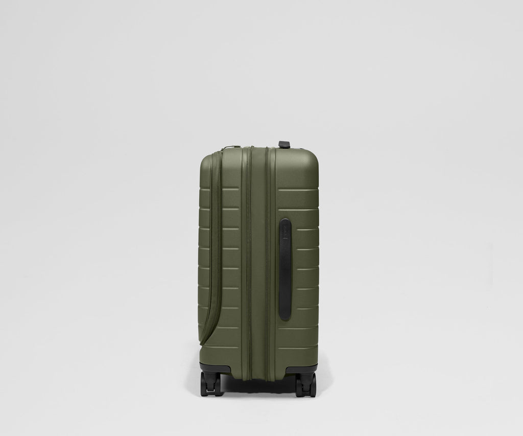 Away The Carry-On Travel Set Suitcase