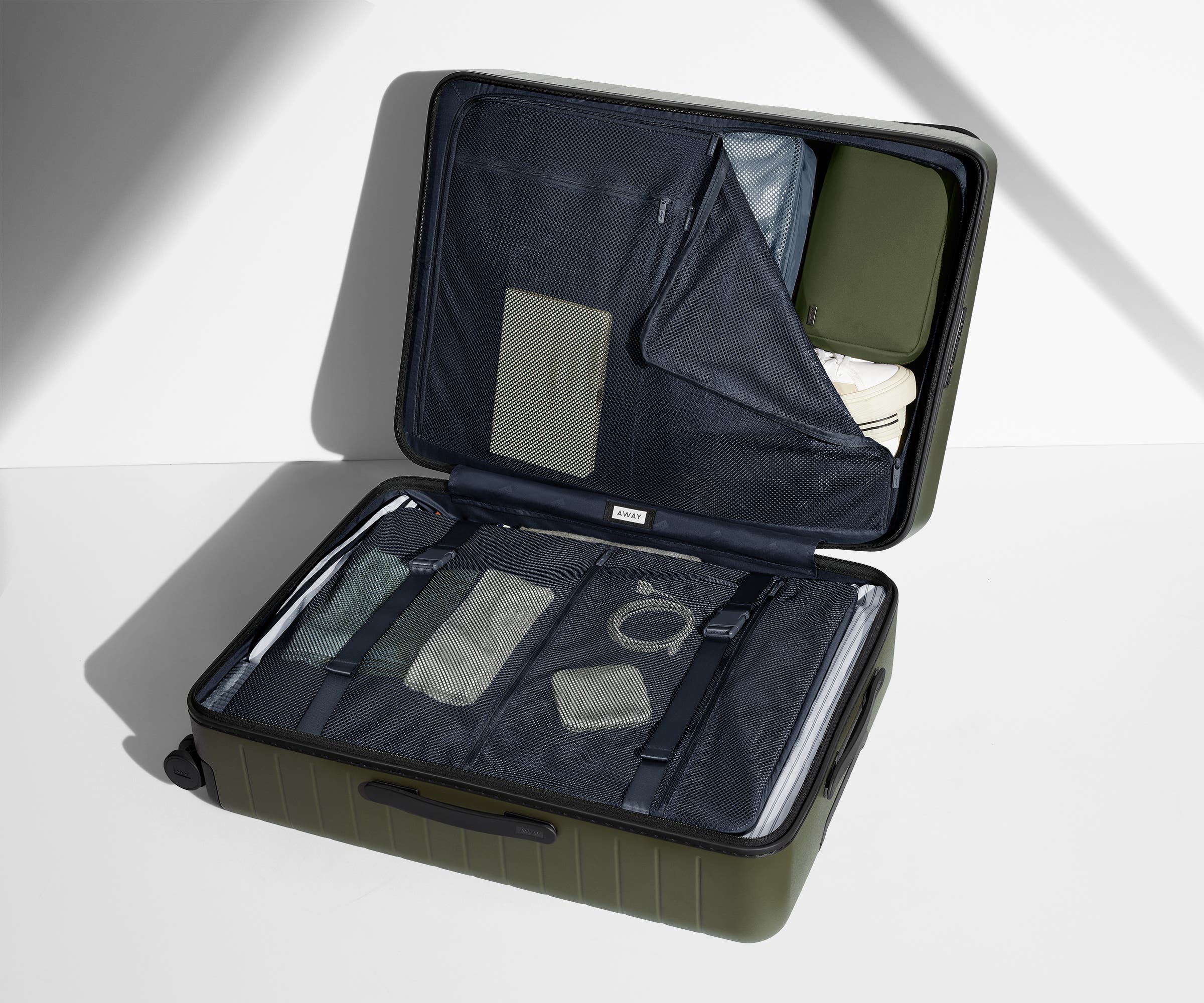 Away Explorer Essentials Bundle Suitcase