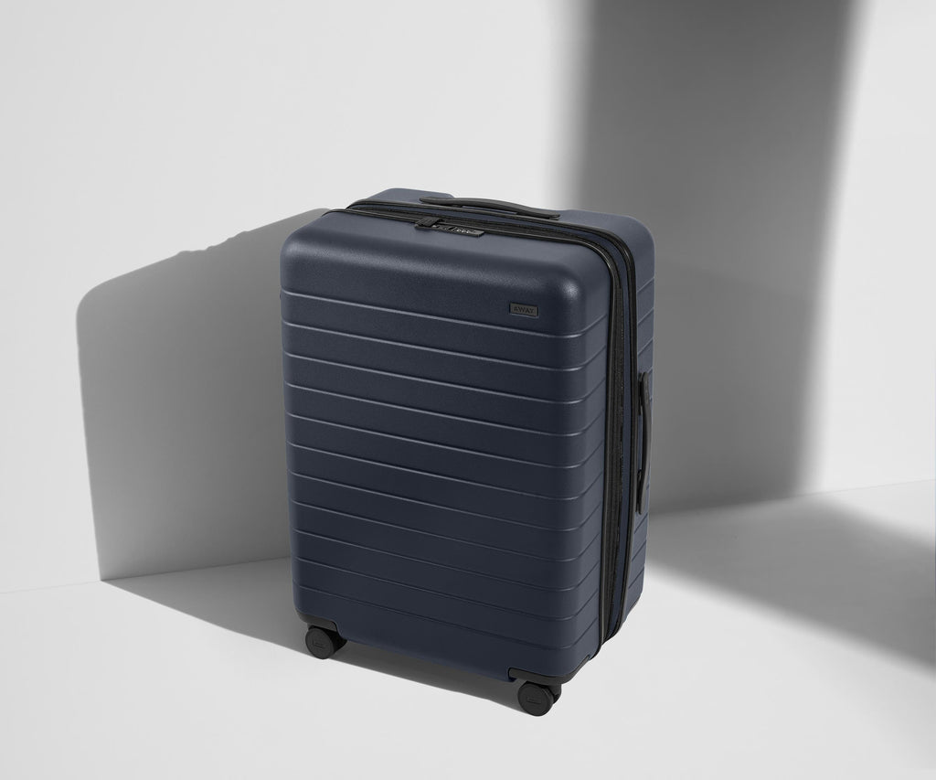Away The Medium Flex Suitcase - Navy Blue
