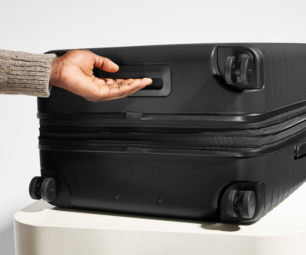 Away The Large Flex Suitcase - Jet Black (DTM)