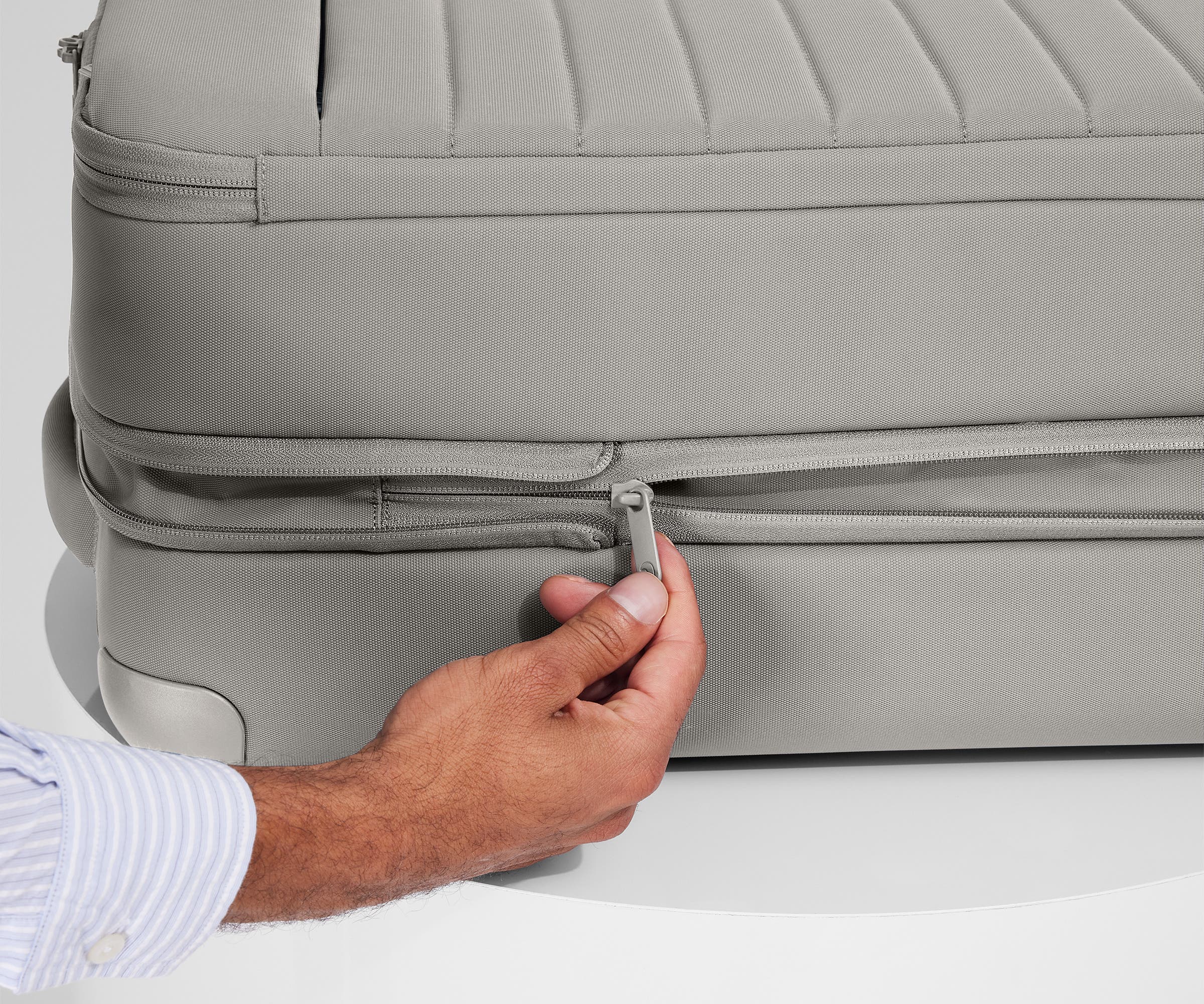 Away Softside Medium Suitcase - Cloud Gray