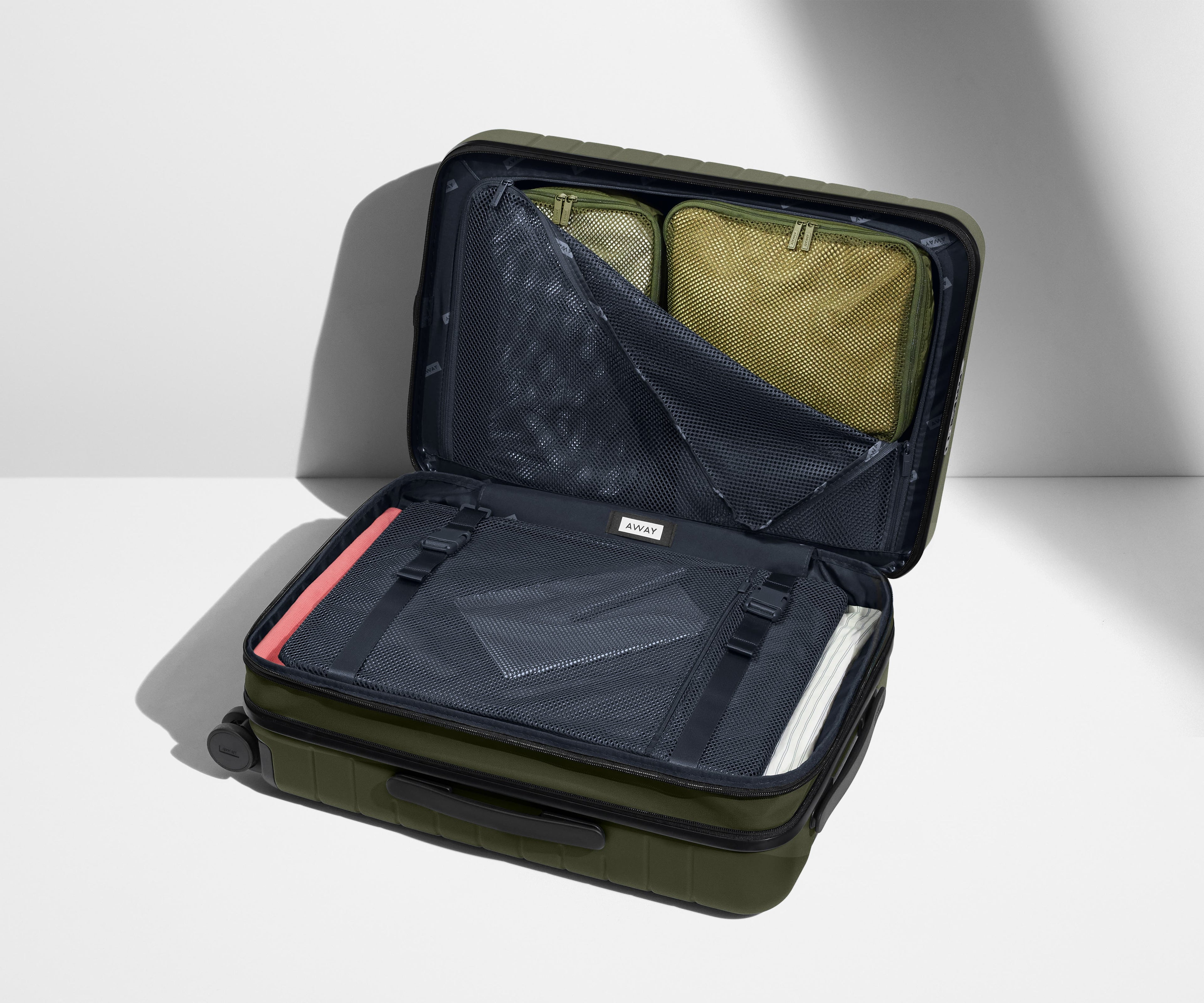 Away Celebration Bundle Garment Bag
